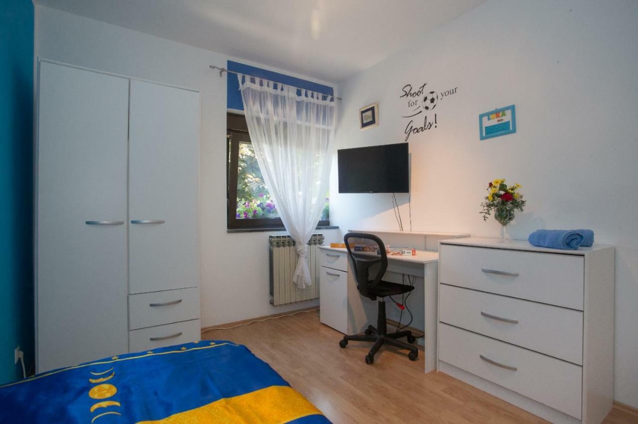 Apartmani Luis Kastela Exterior photo